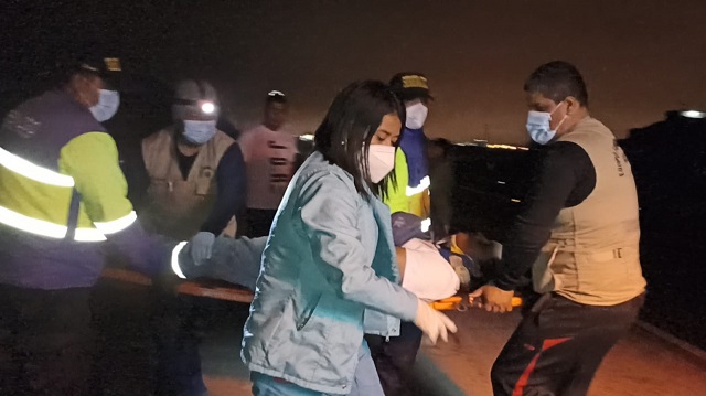 Motociclista choca contra una camioneta y resulta grave en Nuevo Chimbote