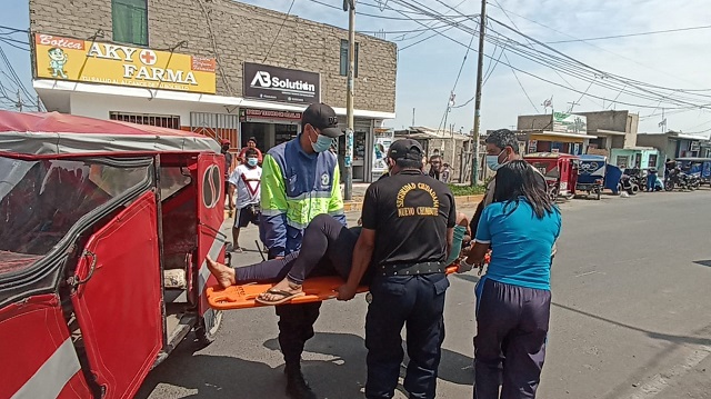 Nuevo Chimbote: Pasajera de mototaxi resultó herida tras chocar su unidad contra una minivan