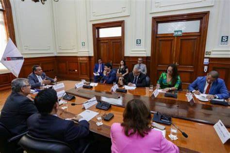 Premier garantiza fortalecimiento de la seguridad e impulso a la minería y agroindustria