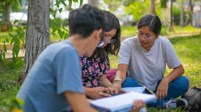 Primeros puestos de Beca 18 tienen como meta ayudar a sus comunidades