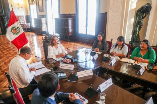 Presidenta recibió a alcaldesas y alcaldes para impulsar proyectos de inversión