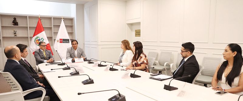 Becas de capacitación gratuita para acceder a empleos en megaproyectos del país