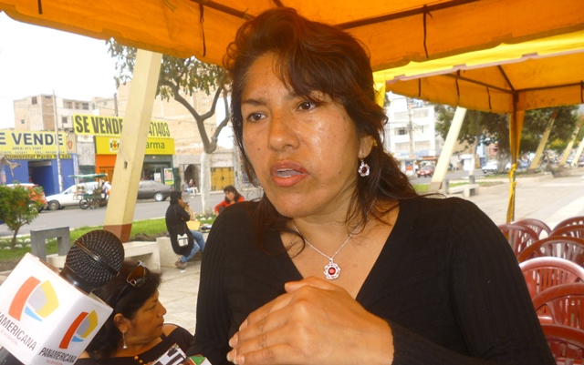  Gobernadora califica como abuso de autoridad sanción de la Ugel Santa