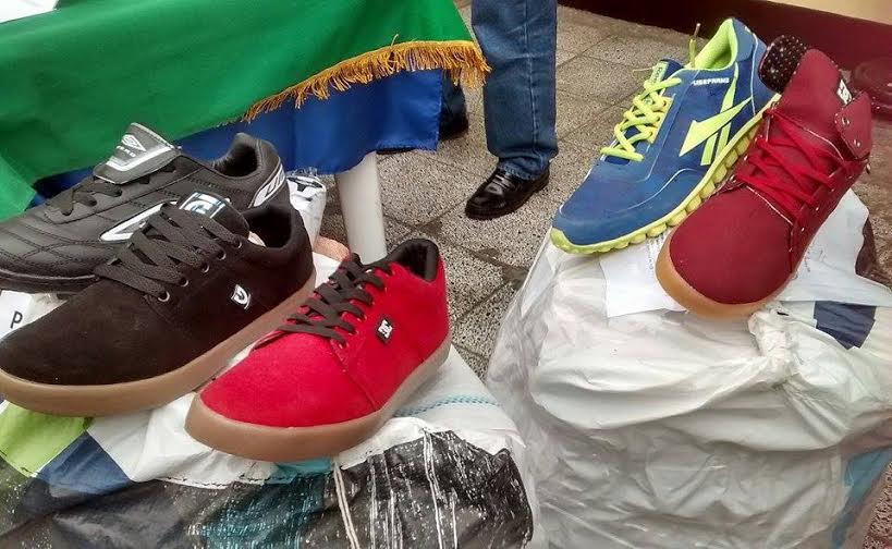 Incautan  cientos de zapatillas “pirateadas” de reconocidas marcas