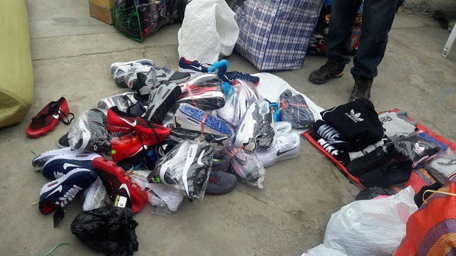 Incautan zapatillas, polos y buzos por presunto contrabando valorizados en más de 11 mil soles en Chimbote