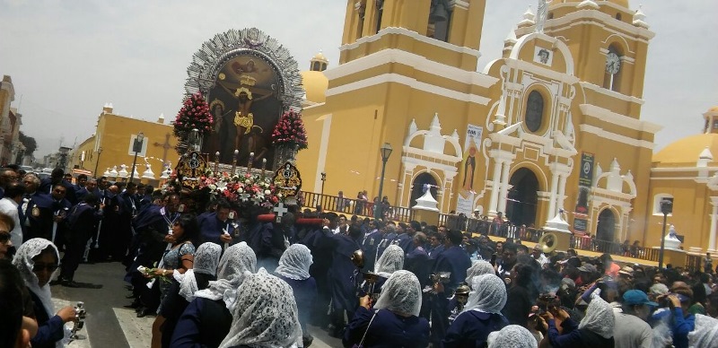  Unidos por la esperanza en el Señor de los Milagros